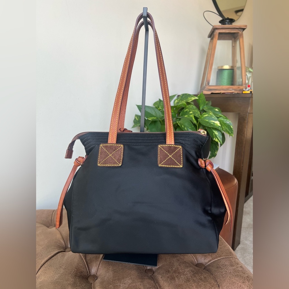 DOONEY & BOURKE Black Nylon With Brown Leather Trim Shoulder Bag - Picture 3 of 16